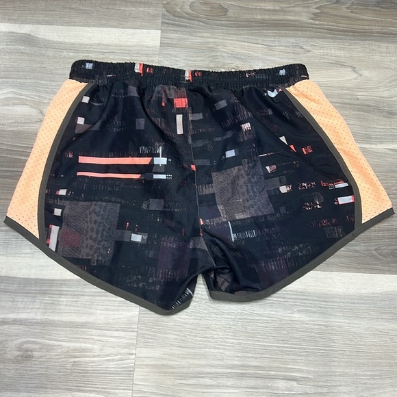 Under Armour athletic shorts size XS - Picture 5 of 6